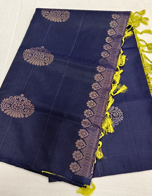 soft silk borderless saree